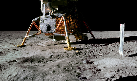 moon landing conspiracy theory no crater under Eagle