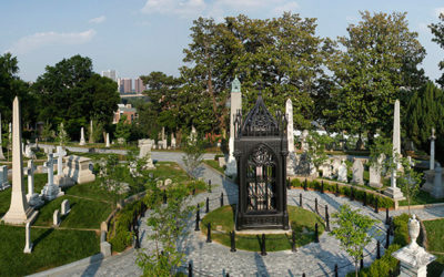 The Haunting of Richmond’s Hollywood Cemetery Southern shrine home to anguished soldiers, an eternal watch dog, and one hideous vampire with jagged teeth and hanging skin.