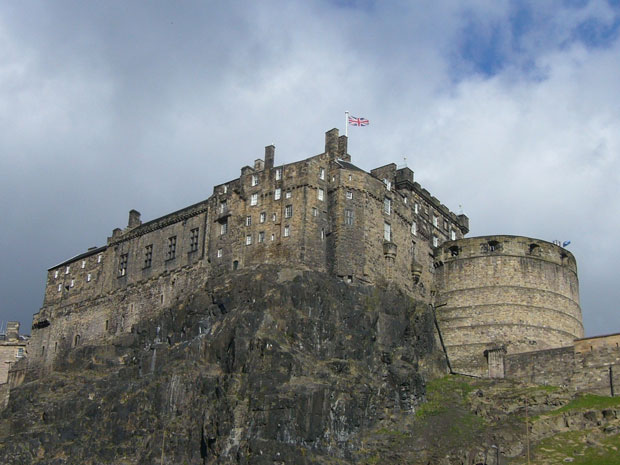 most haunted places Edinburgh castle